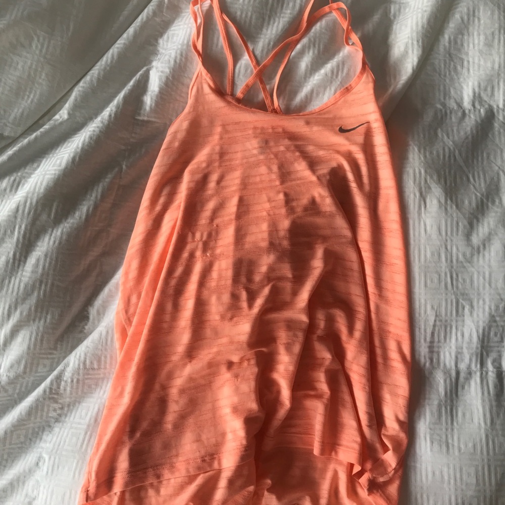 Nike women’s shirt